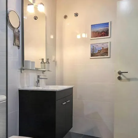 Cozy Studio, Heart Of Historic Mouraria *